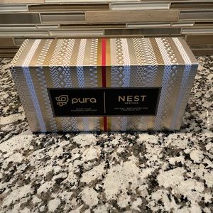 Pura Smart Home Fragrance Diffuser, Nest Holiday Fragrance Set